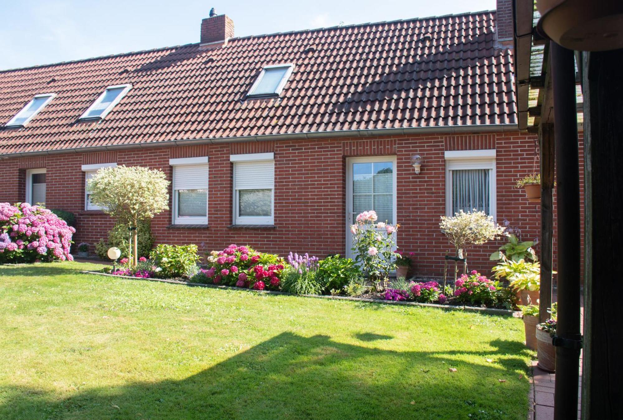 Ferienwohnung Schmidt Krummhörn Eksteriør billede
